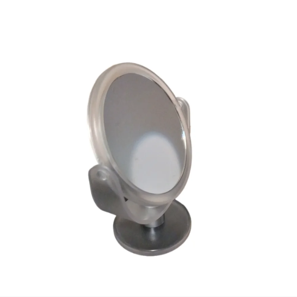 Magnifying mirror